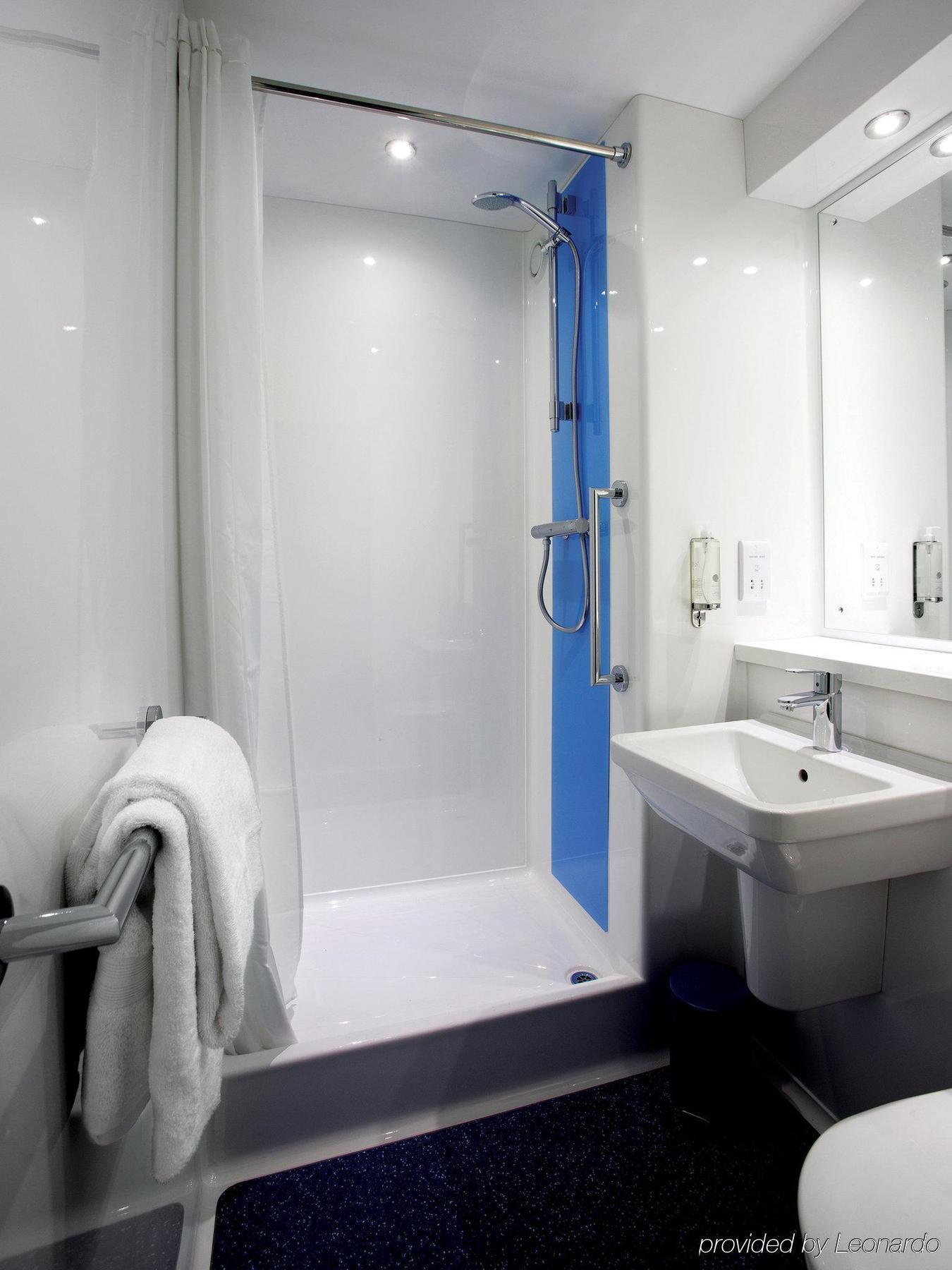 Travelodge London 3* Feltham