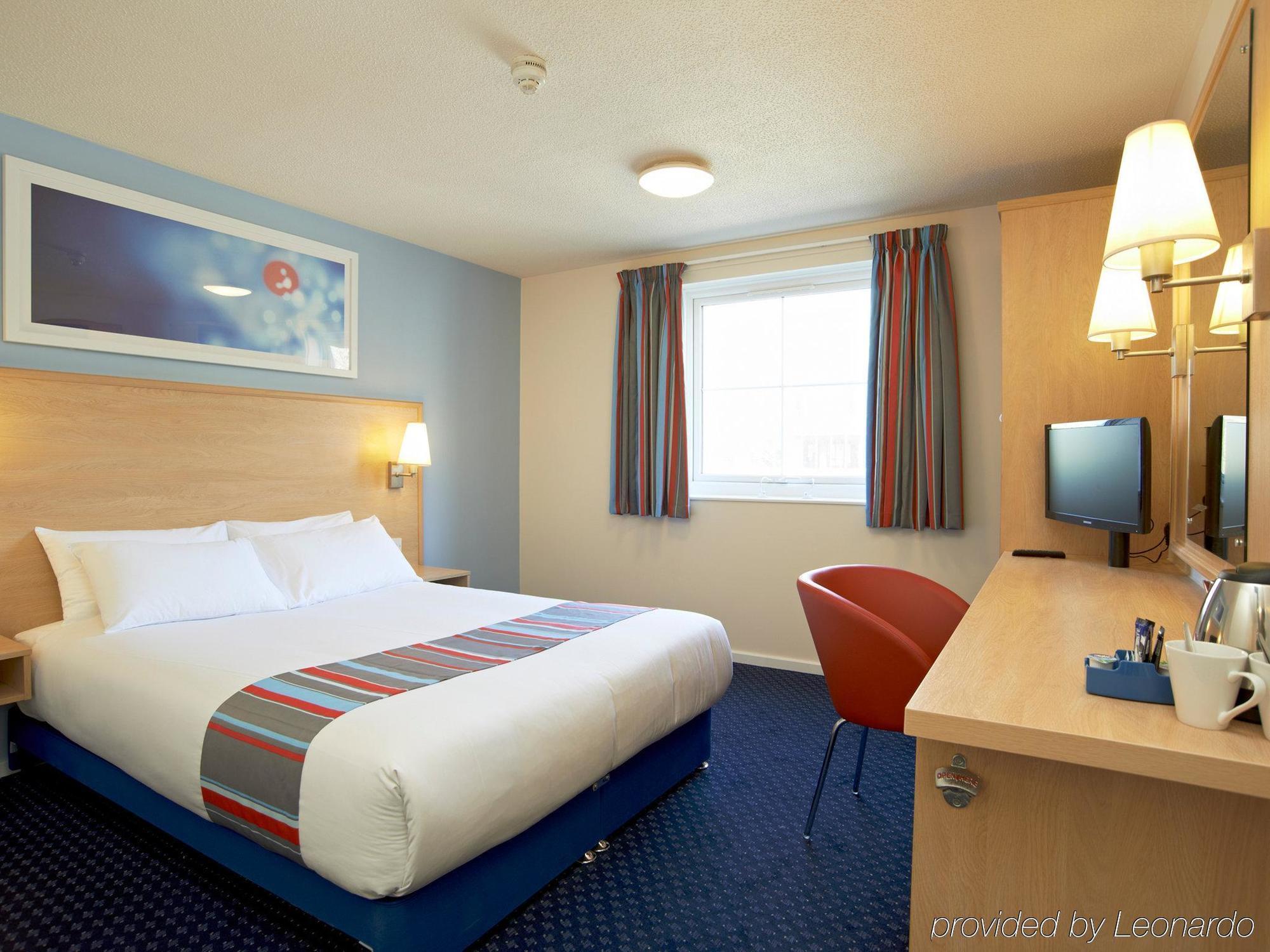 Travelodge London Hotel 3*