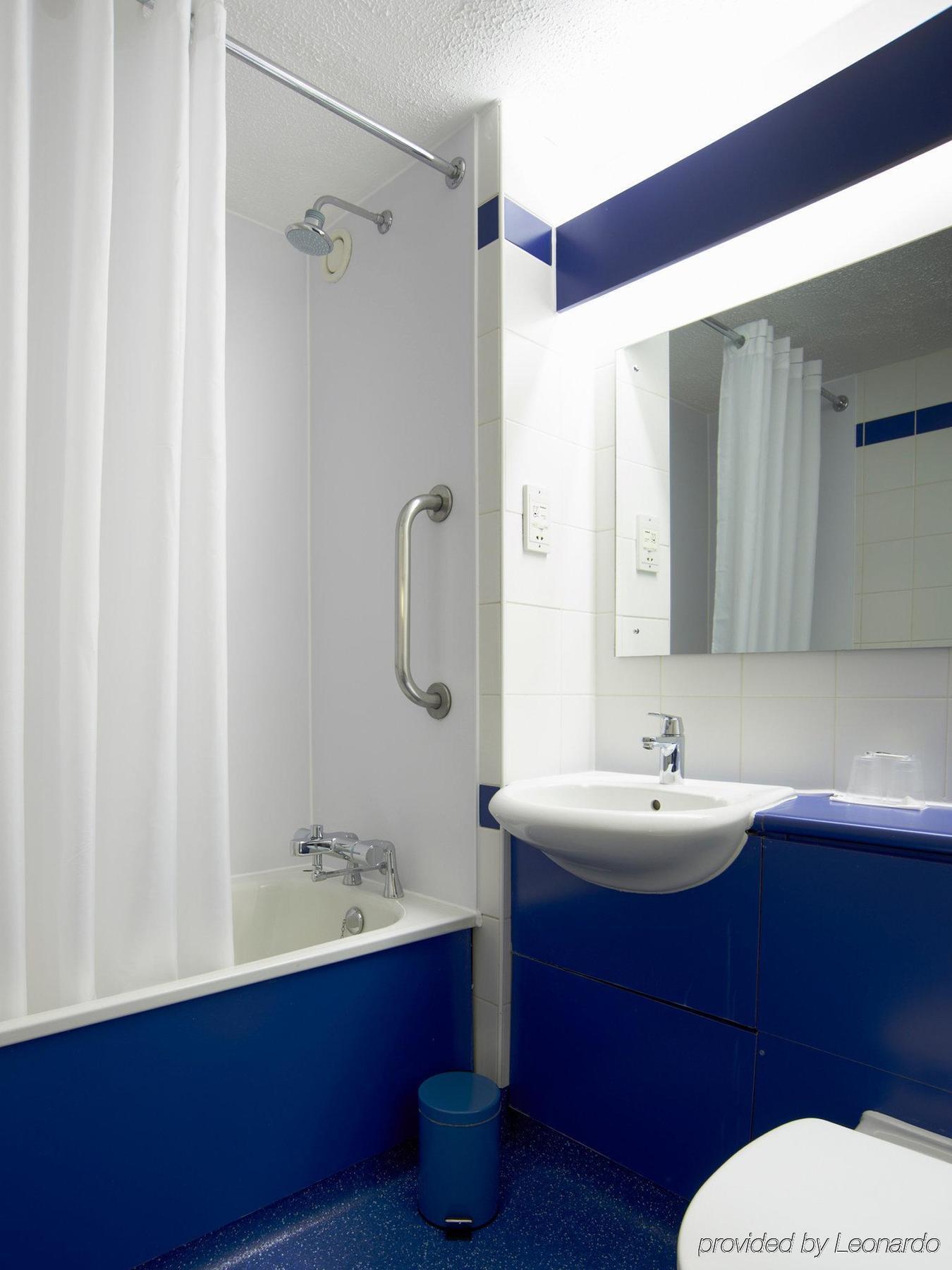 Travelodge London 3*