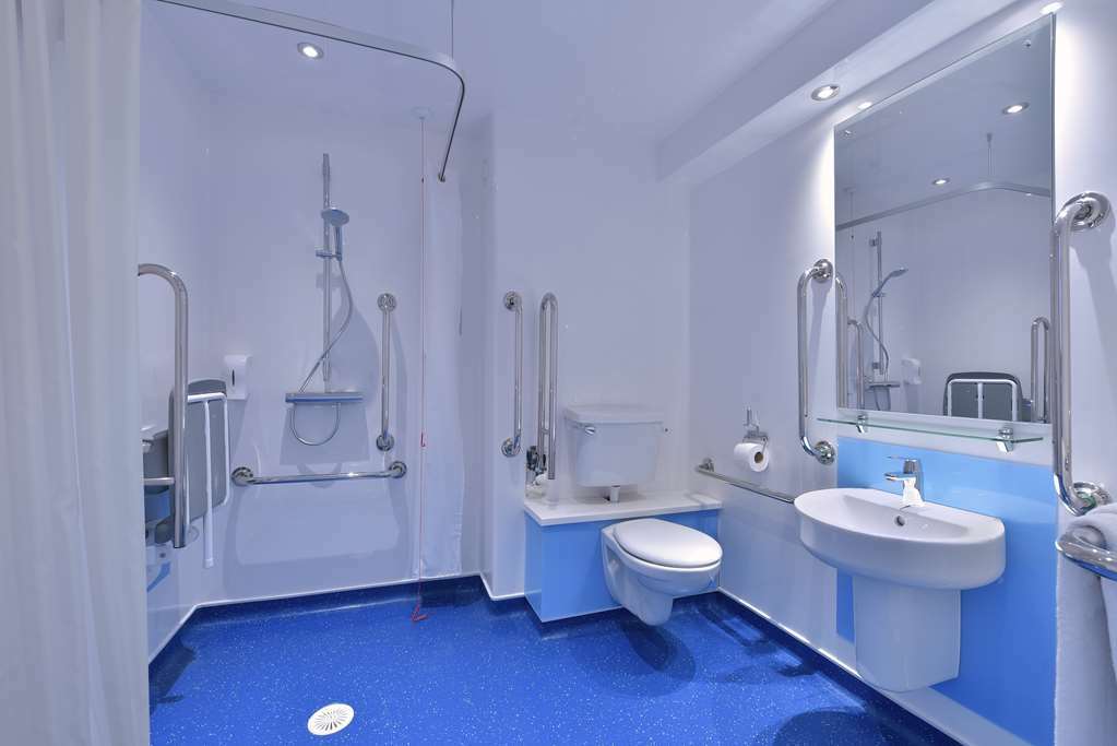 Hotel Travelodge London 3*