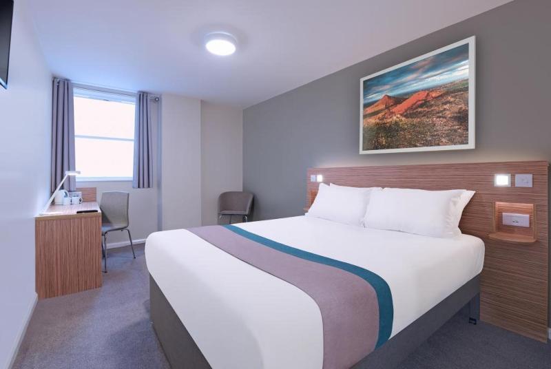 Travelodge London 3*